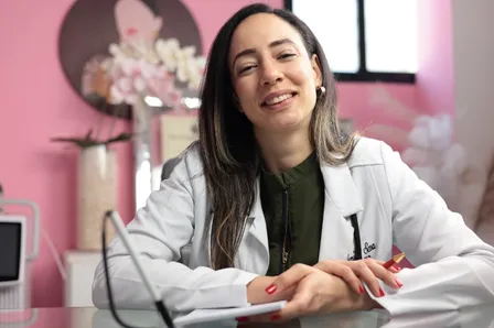 Dra. Jamilet Sosa García en su consultorio